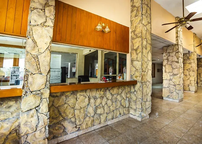 Oyo Hotel Dubai Monterrey